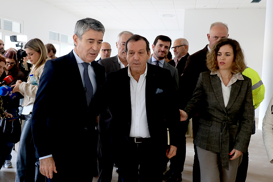 José Luís Carneiro inicia roteiro em Lisboa e reafirma defesa dos direitos laborais e da inclusão