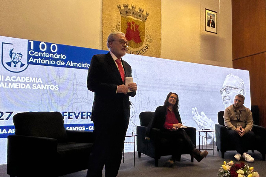 II Academia Almeida Santos debateu desafios do poder local e novo ciclo autárquico