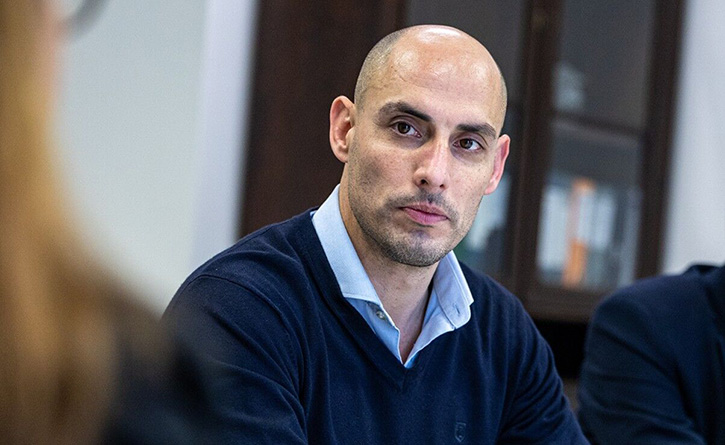 Dívida recorde de 3.8 mil milhões expõe desastre financeiro de Governo de Bolieiro