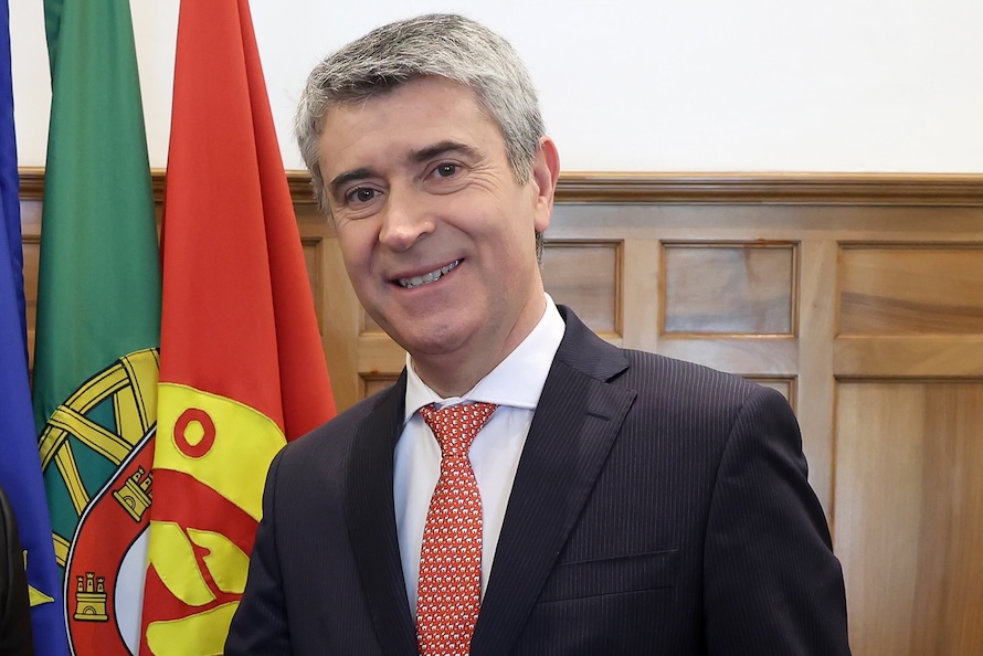 José Luís Carneiro felicita os portugueses e lusodescendentes eleitos nas eleições locais do Reino Unido
