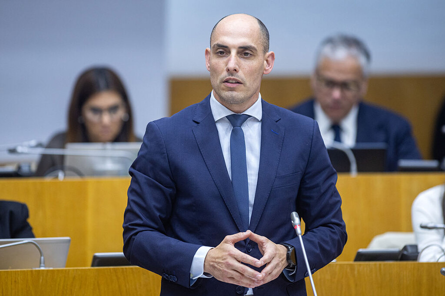 Aprovado programa estratégico do PS para captar novas rotas aéreas e reforçar competitividade da Região