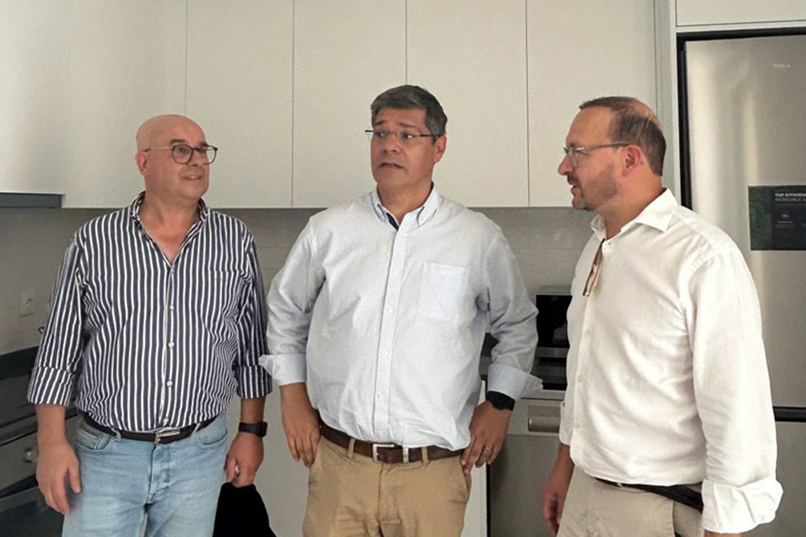Eurico Brilhante Dias avisa Governo que “não há realidade alternativa” sobre casas prontas por entregar