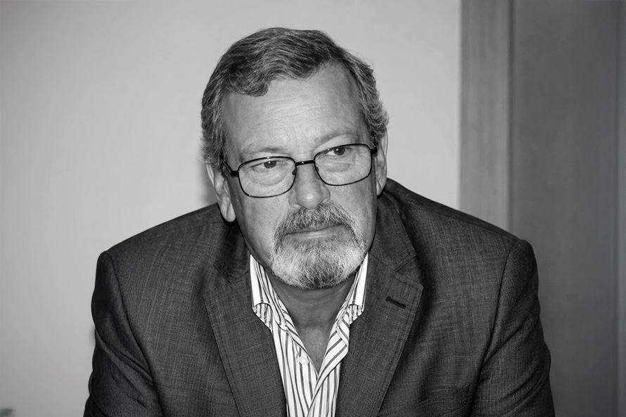 Carlos César considera morte de Fernando Menezes “perda muito grande” para os Açores