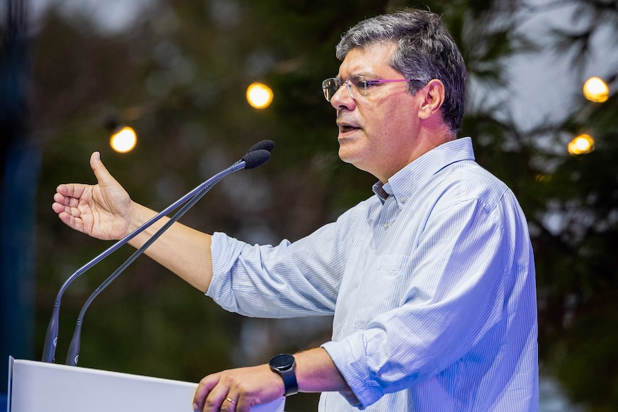 Luís Montenegro está esgotado e sem projeto para o país