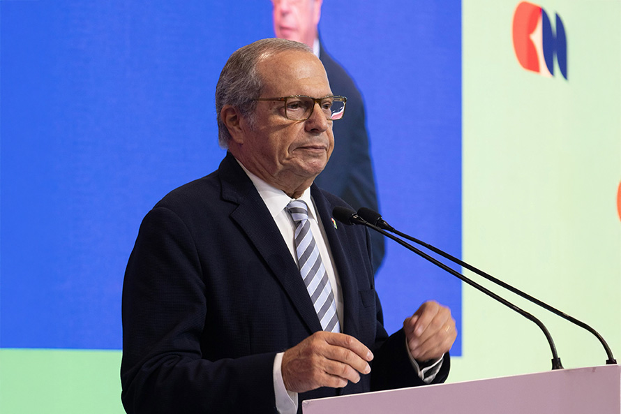 Portugal precisa de um primeiro-ministro como José Luís Carneiro que reconheça o poder local
