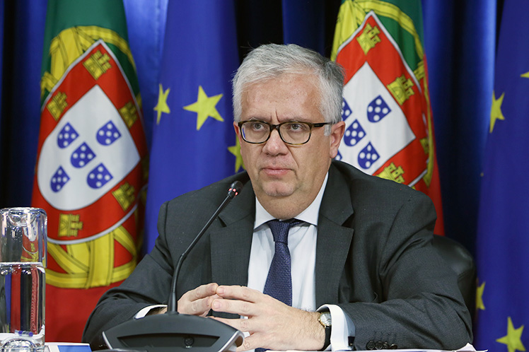 Descentralizar é a pedra angular da reforma do Estado