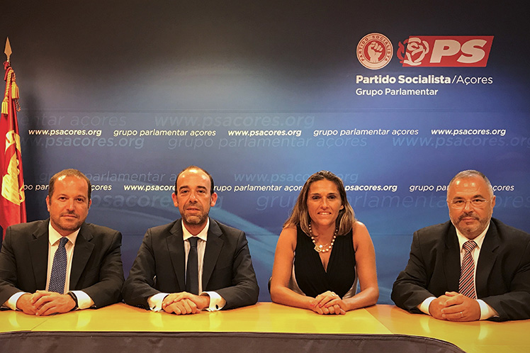 André Bradford reeleito presidente do Grupo Parlamentar