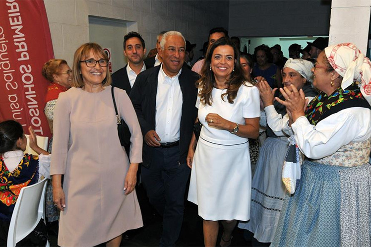 “É o emprego que permite construir o futuro”