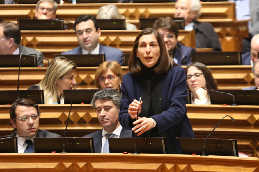 Ana Catarina Mendes critica “manobra de teatro” do PSD que custará 800 ME