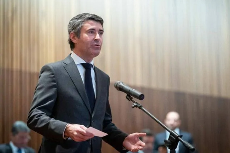 PS destaca resultados positivos no combate à pandemia mas lembra que confinamento ainda é essencial