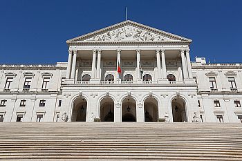 Parlamento com primeira sessão entre 3 e 5 de junho