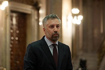 Pedro Nuno Santos realça incompetência do Governo e pede sentido de Estado