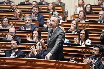 "Responsabilidade pela crise política é só de uma pessoa: do primeiro-ministro"
