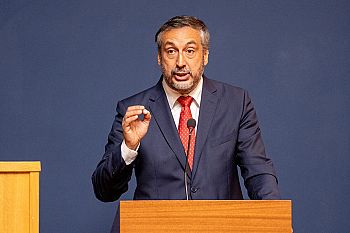 Orçamento Regional “falha na narrativa” e em “dar gás à economia”