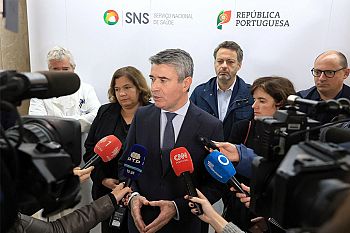 Aposta estrutural nas unidades locais de saúde iniciada pelo PS aponta ao “caminho certo”